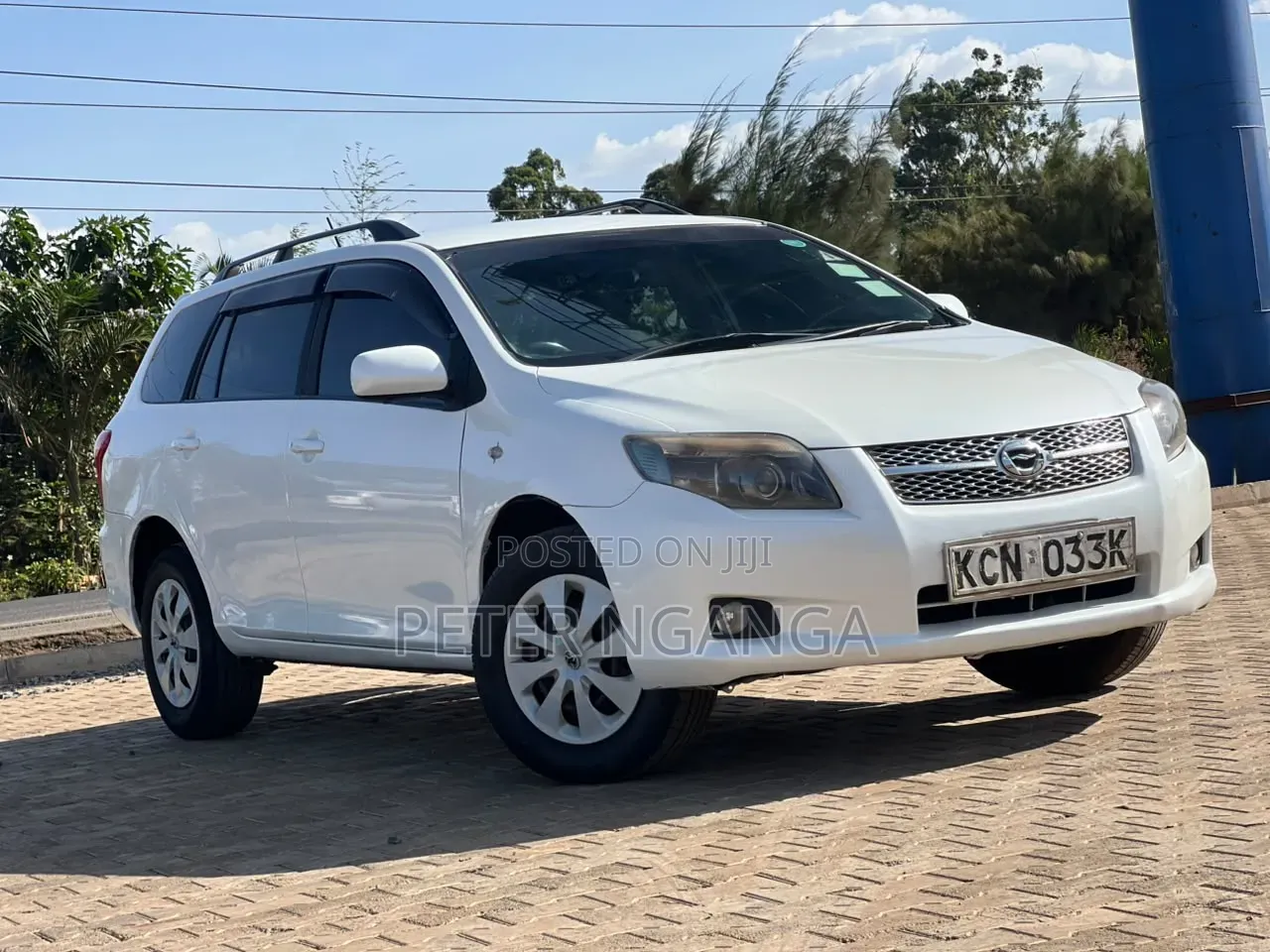 Toyota Corolla Fielder 1.5 Petrol FWD 2010 White