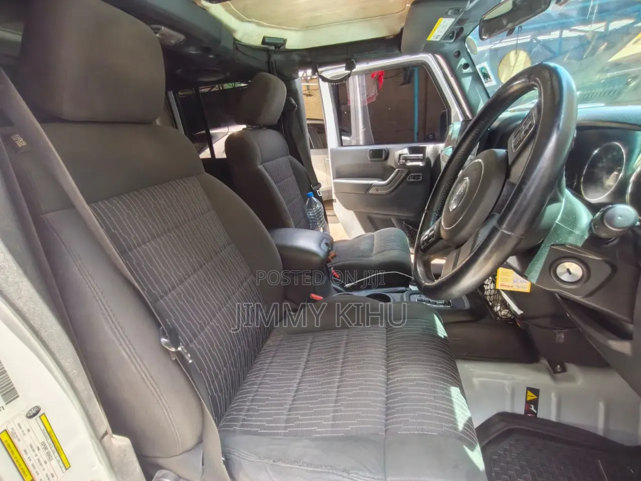 Jeep Wrangler Unlimited Sport 2012 White
