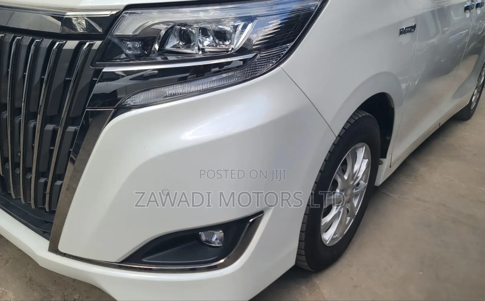 Toyota Esquire 1.8 FWD Hybrid (7 seater) 2019 White
