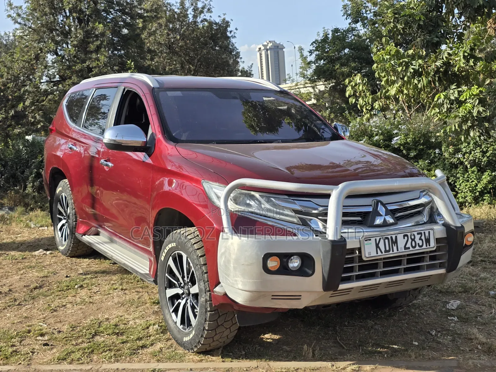 Mitsubishi Pajero Sport 2017 Red