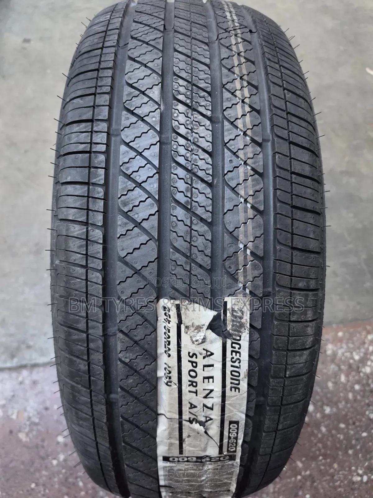 255 /50 R20 BRIDGESTONE TIRES (Japan)