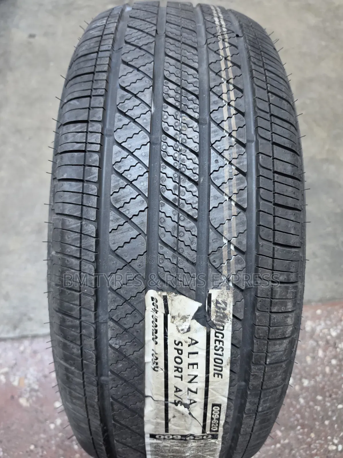 255 /50 R20 BRIDGESTONE TIRES (Japan)