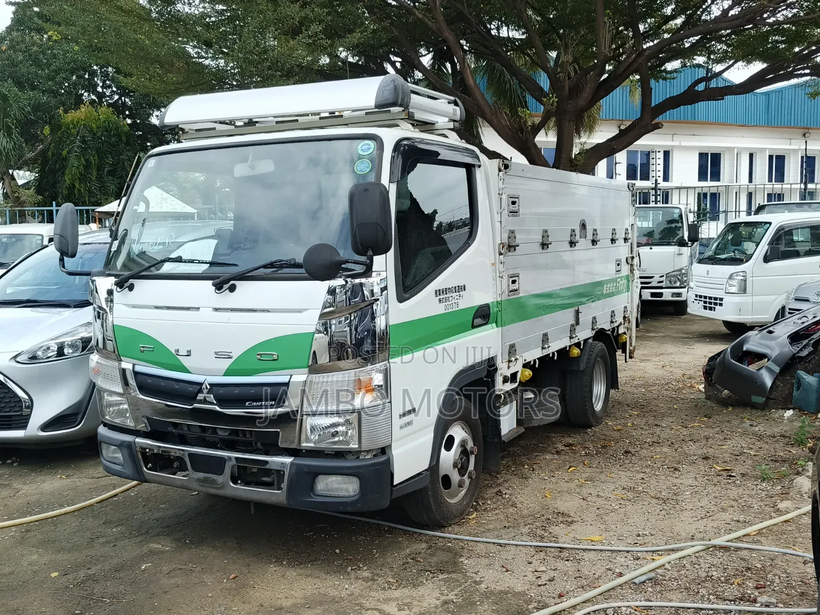 Mitsubishi Fuso Canter 2021 White