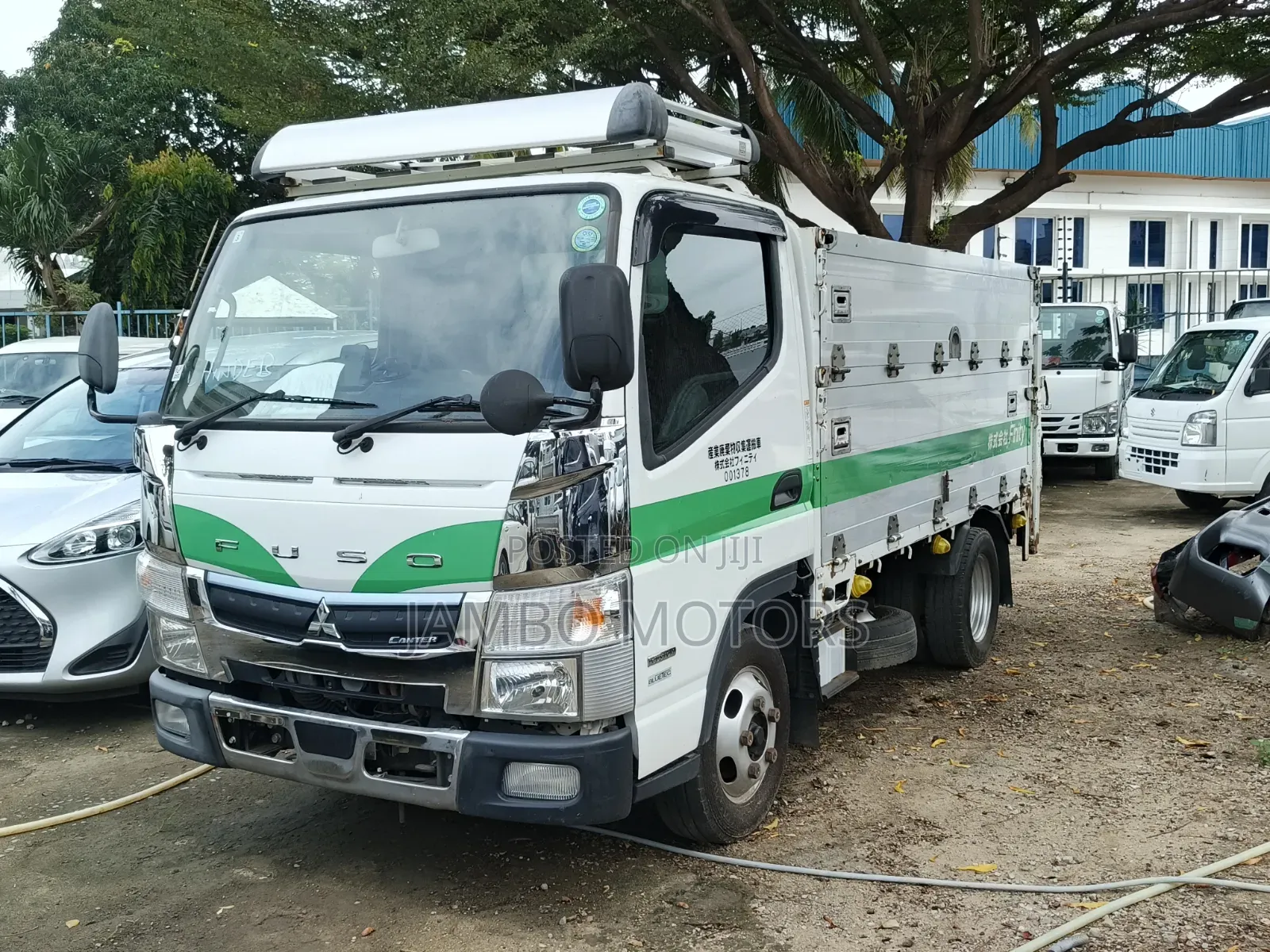 Mitsubishi Fuso Canter 2021 White