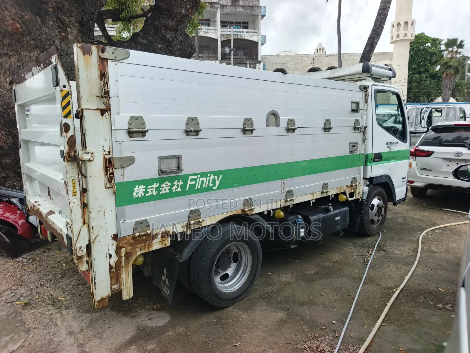 Mitsubishi Fuso Canter 2021 White