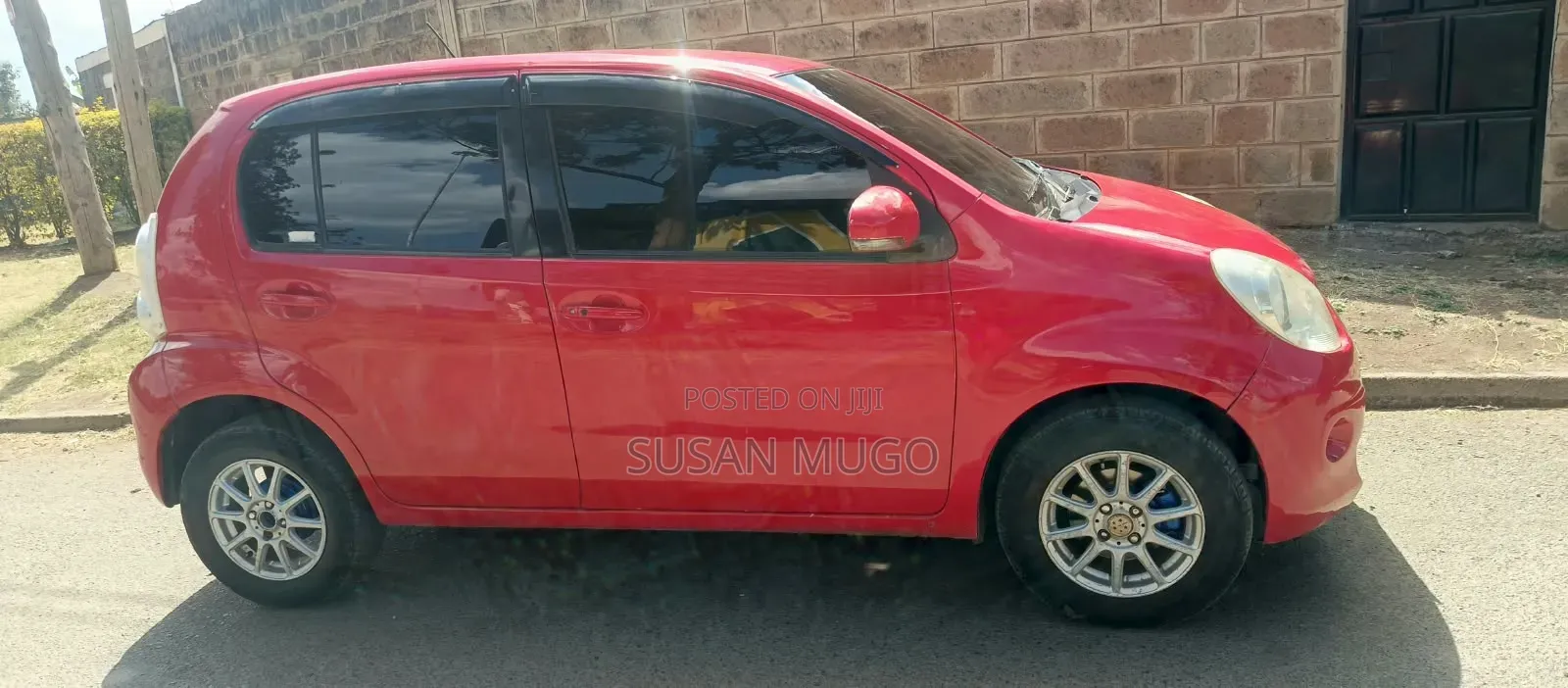 Toyota Passo 2012 Red
