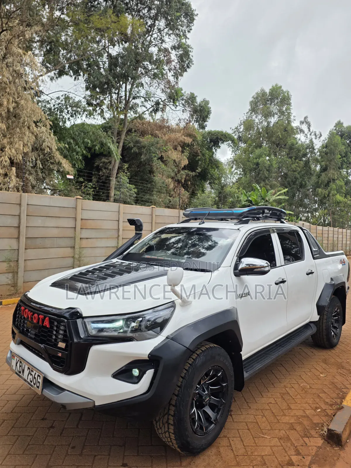 Toyota Hilux 2017 White
