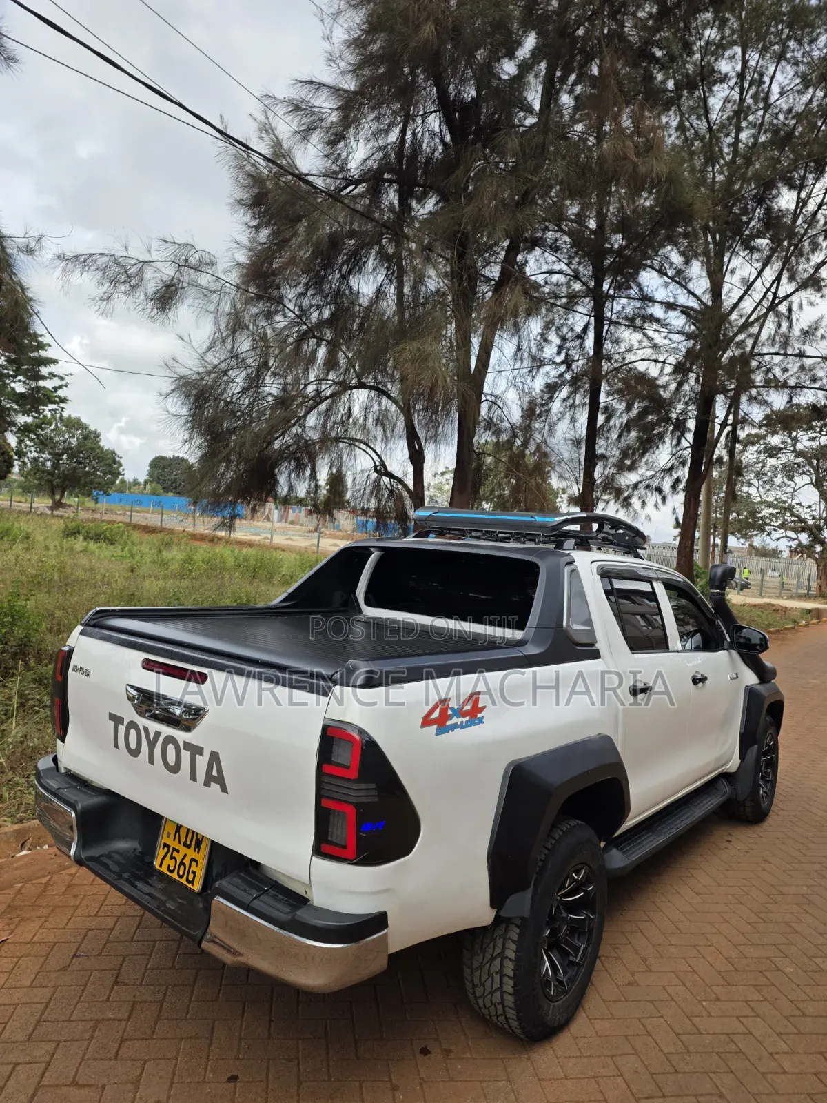 Toyota Hilux 2017 White