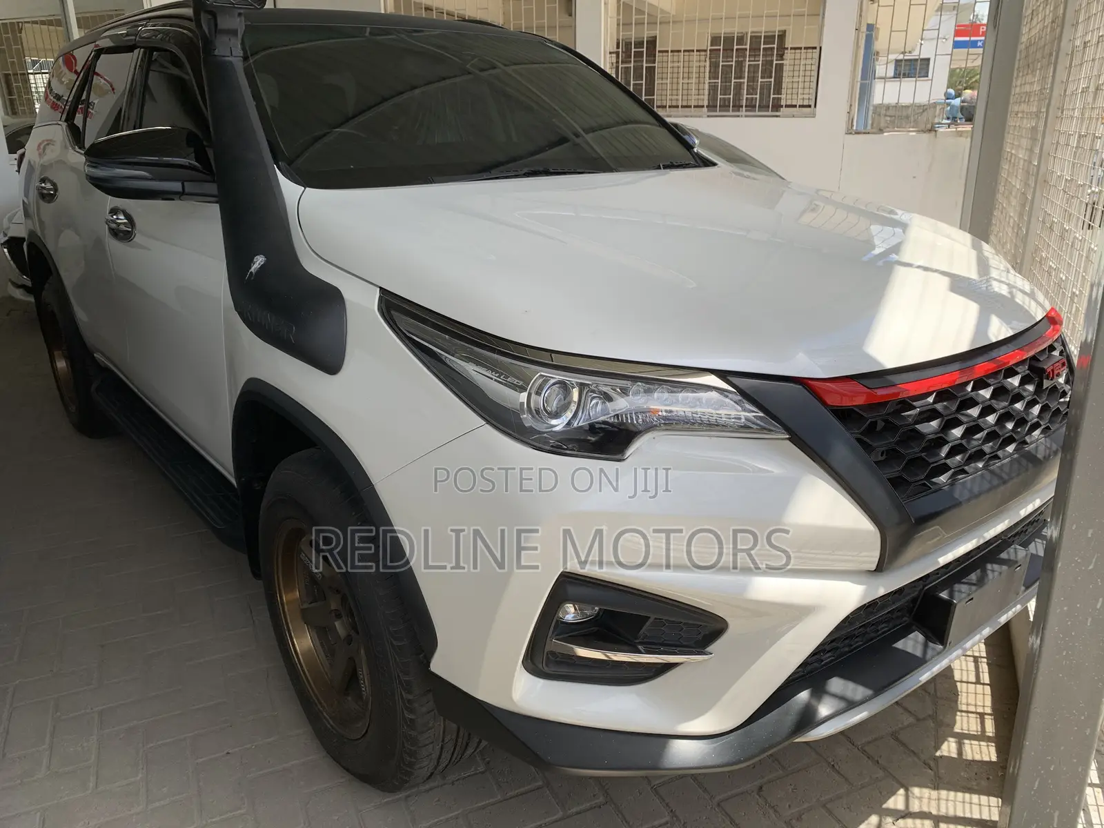 Toyota Fortuner 2.8 D AWD 2019 Pearl