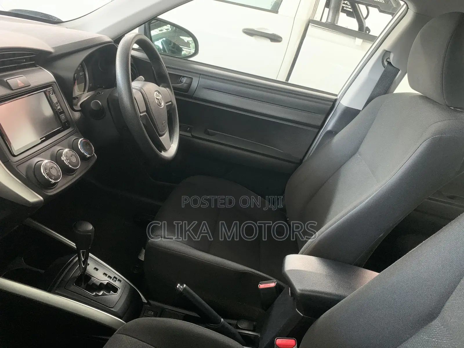 Toyota Corolla Fielder 1.5 Petrol AWD 2019 Silver
