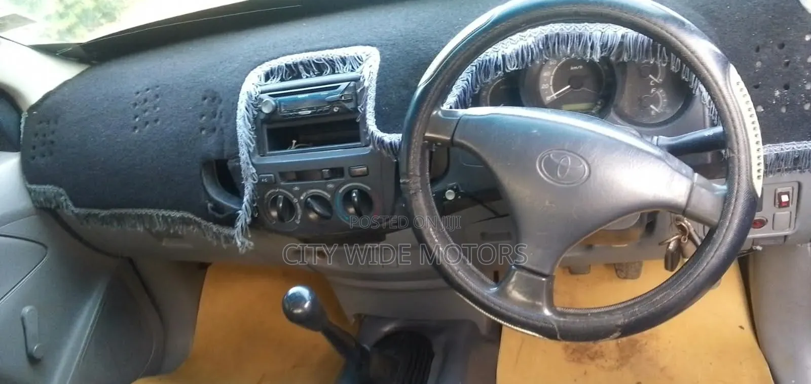 Toyota Hilux 2013 White