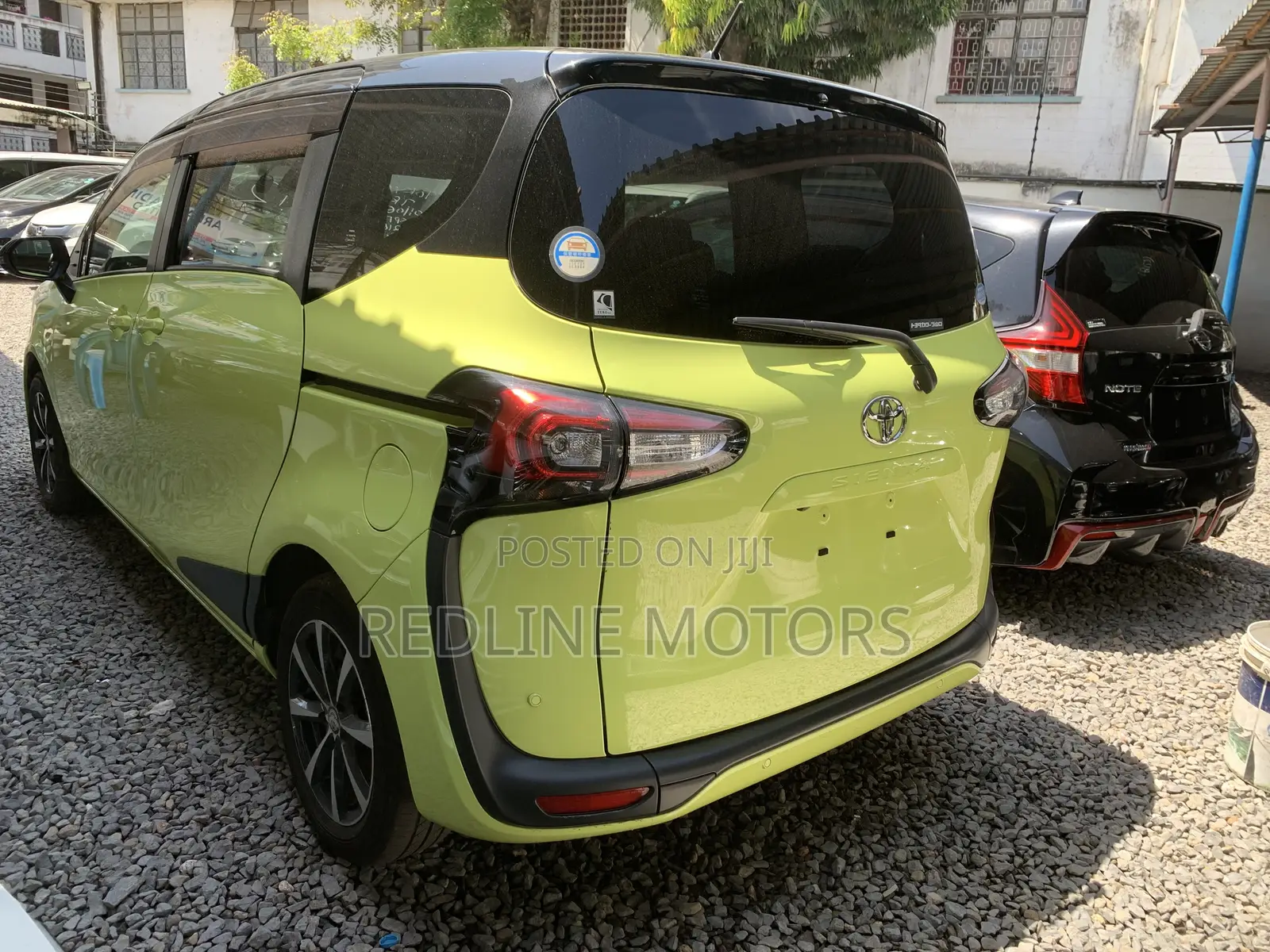 Toyota Sienta 1.5 FWD 2019 Green