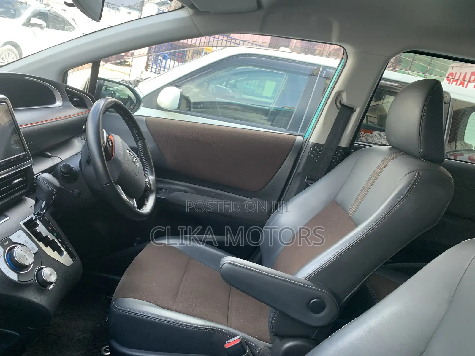 Toyota Sienta 1.5 Hybrid FWD 2019 Teal