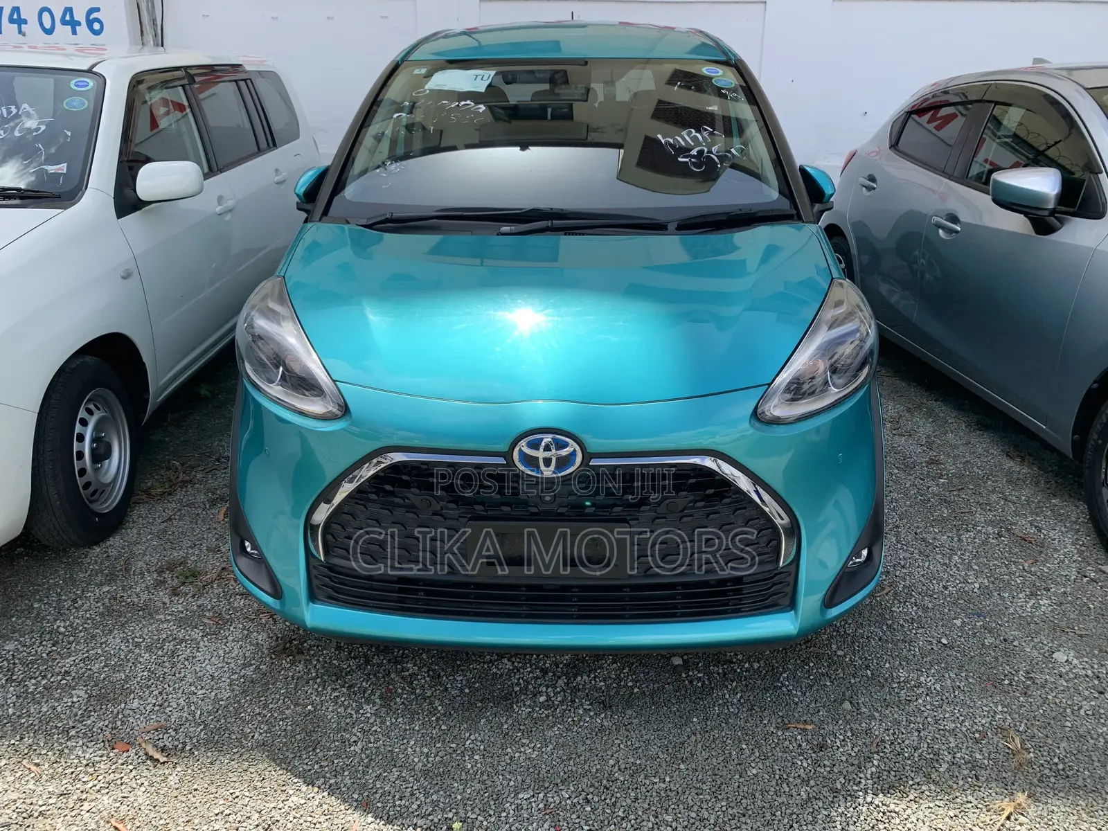 Toyota Sienta 1.5 Hybrid FWD 2019 Teal