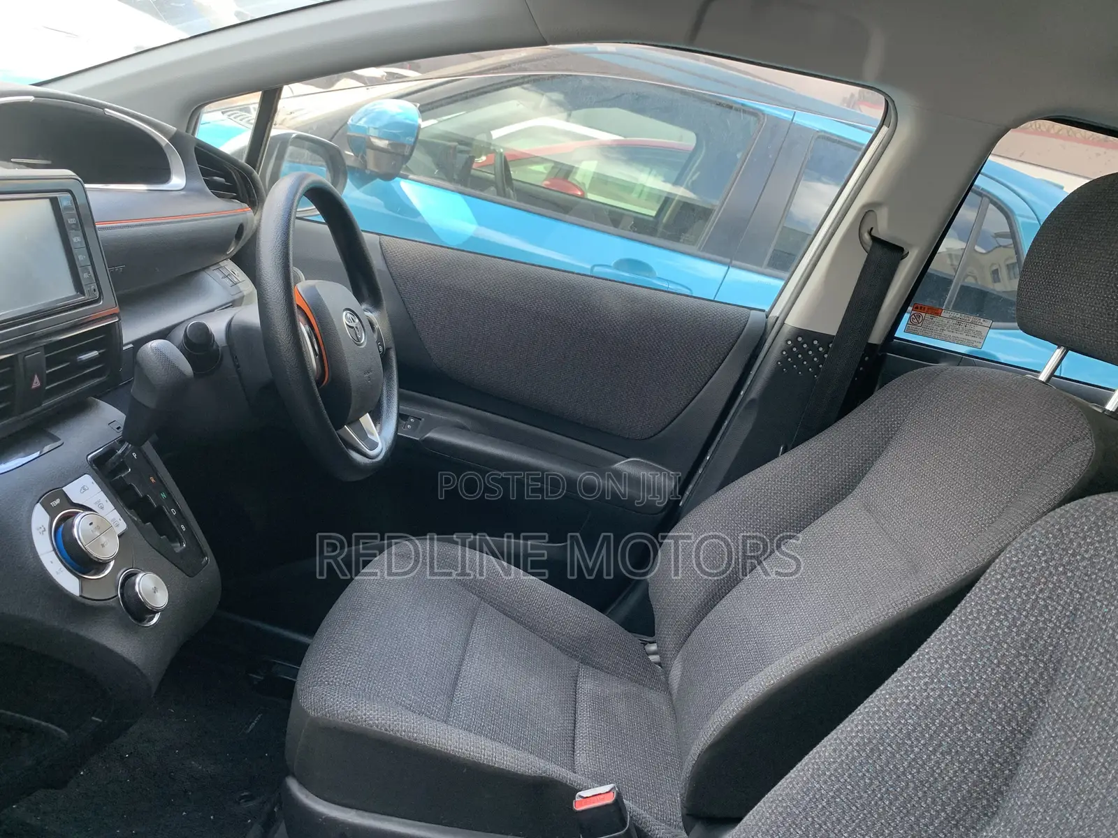 Toyota Sienta 1.5 Hybrid FWD (6-seater) 2019 Silver