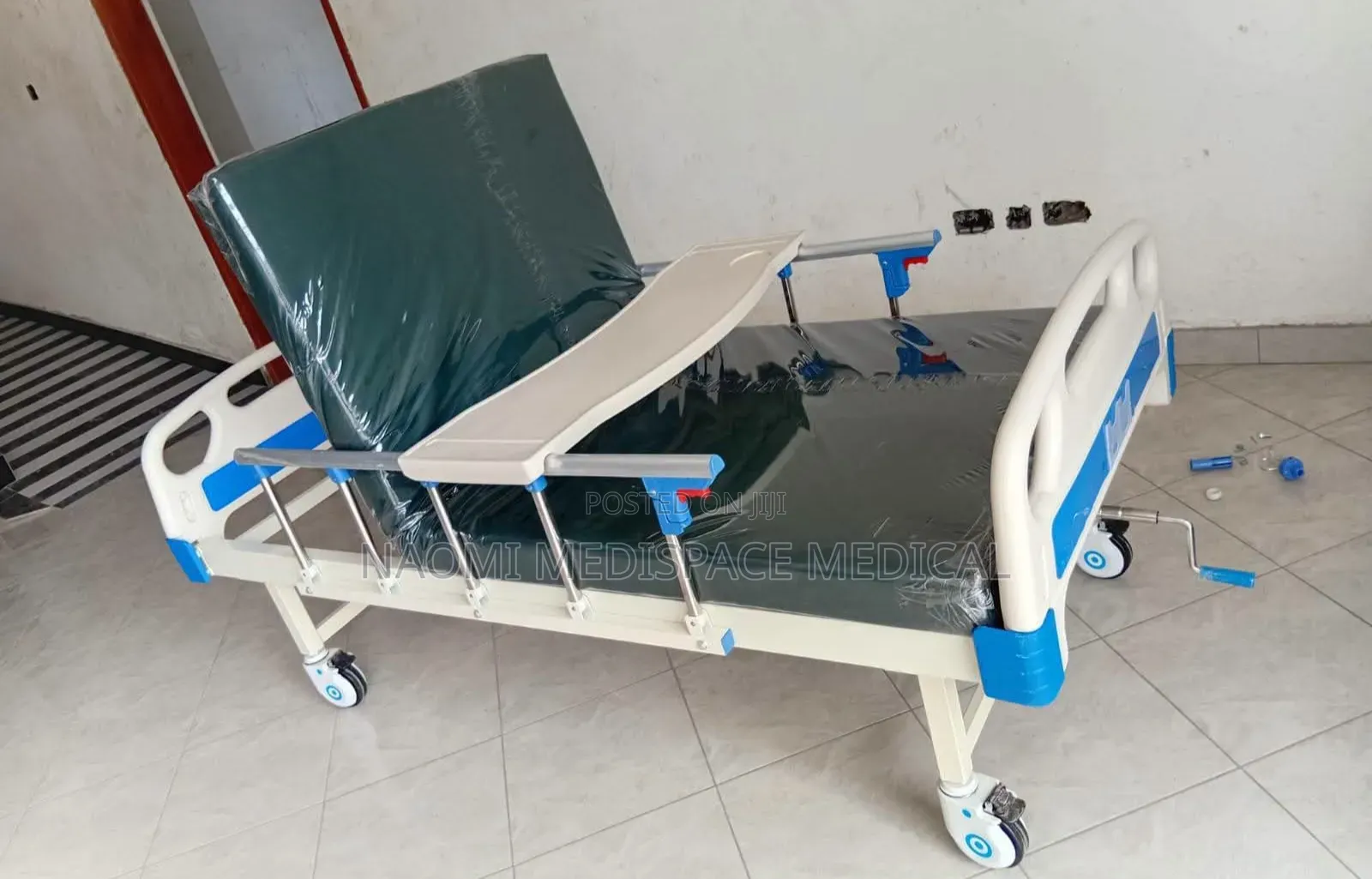 Recommended Homecare and Hospital Single Crank Bed Complete Matress