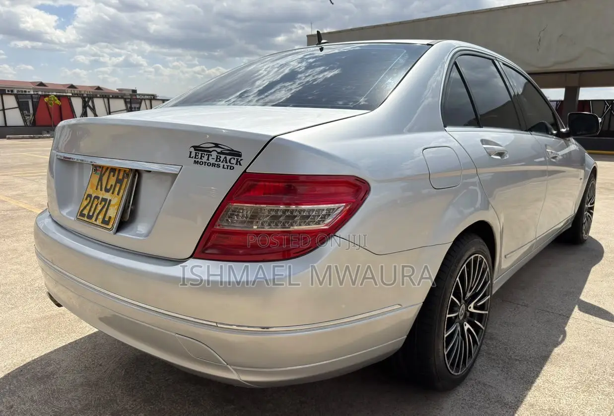 Mercedes-Benz C200 2009 Silver