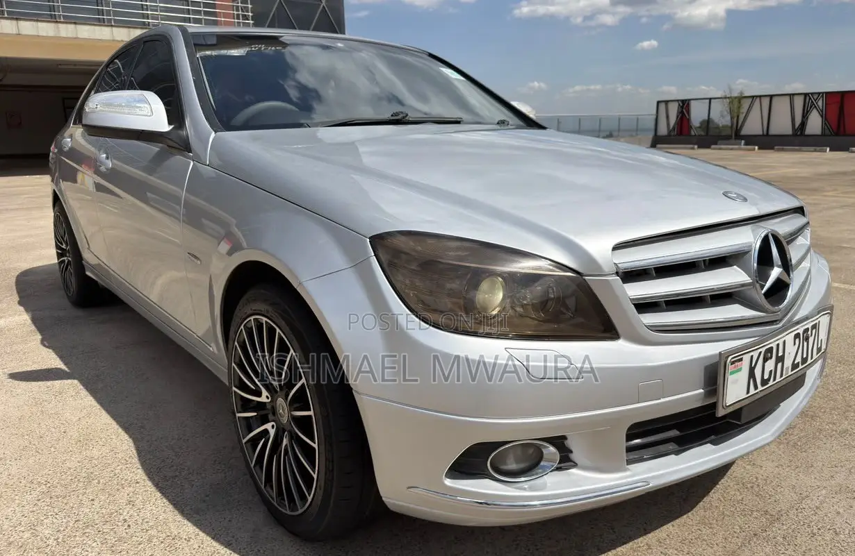Mercedes-Benz C200 2009 Silver