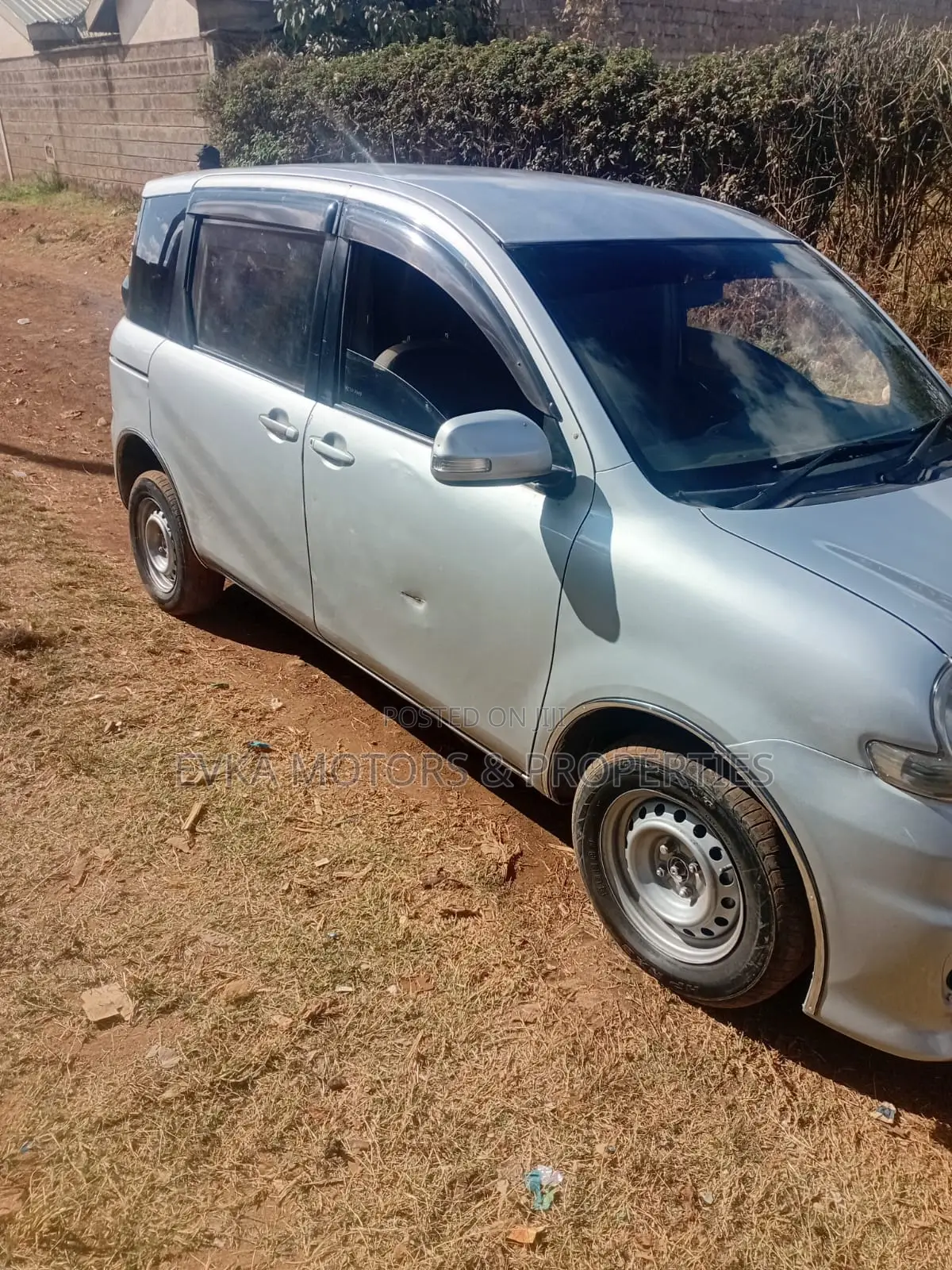 Toyota Sienta 2008 Gray