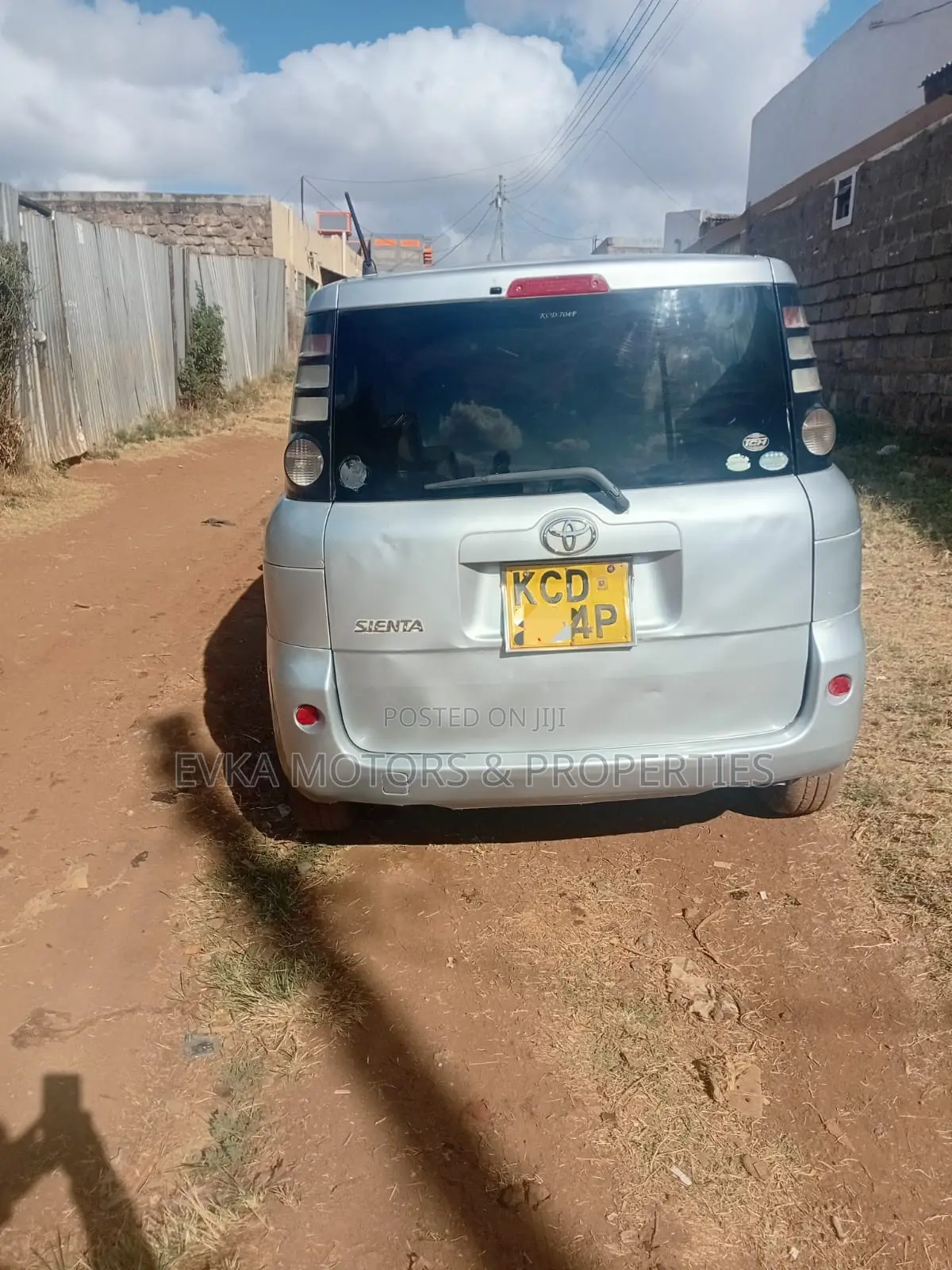 Toyota Sienta 2008 Gray