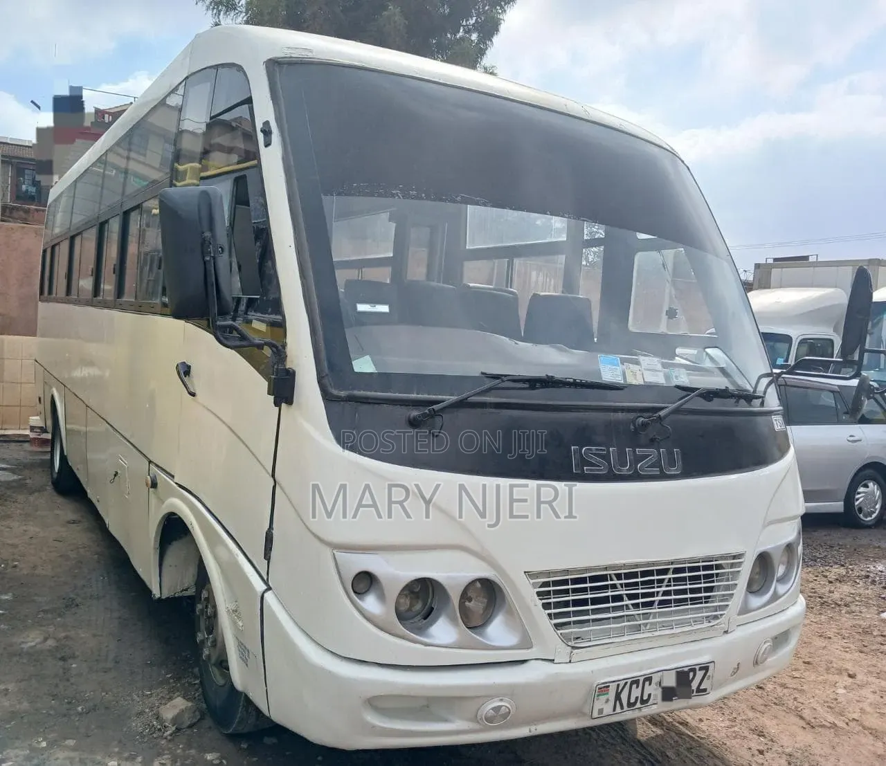 Isuzu NQR 2014 White