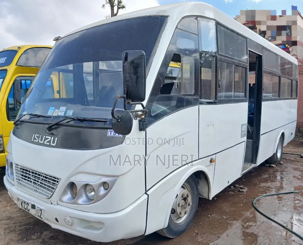 Isuzu NQR 2014 White
