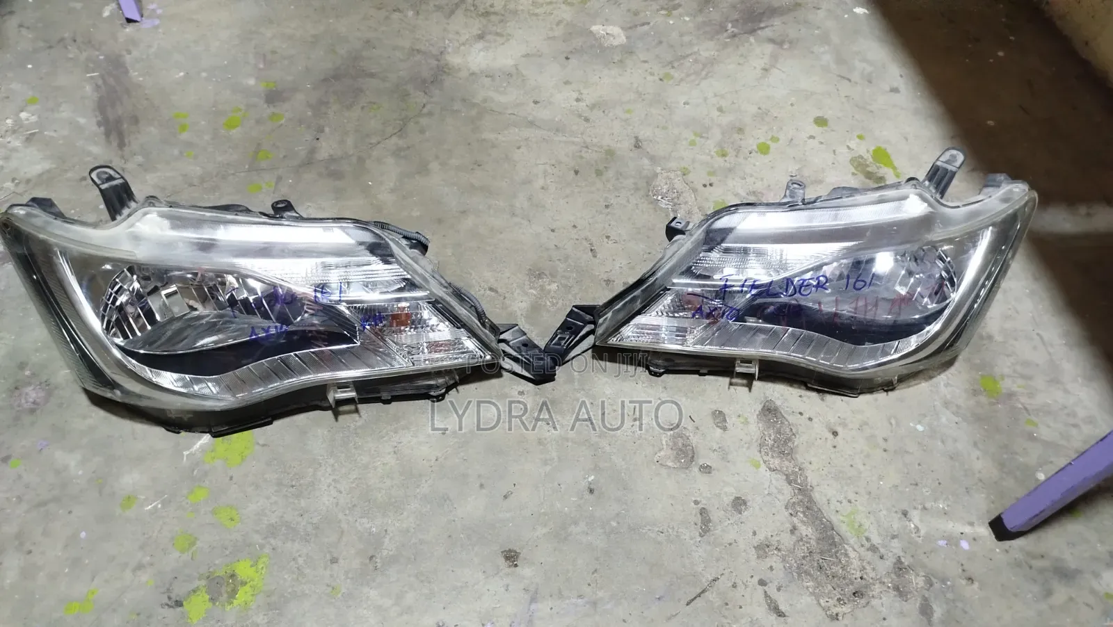 Axio/ Fielder 161 Headlights
