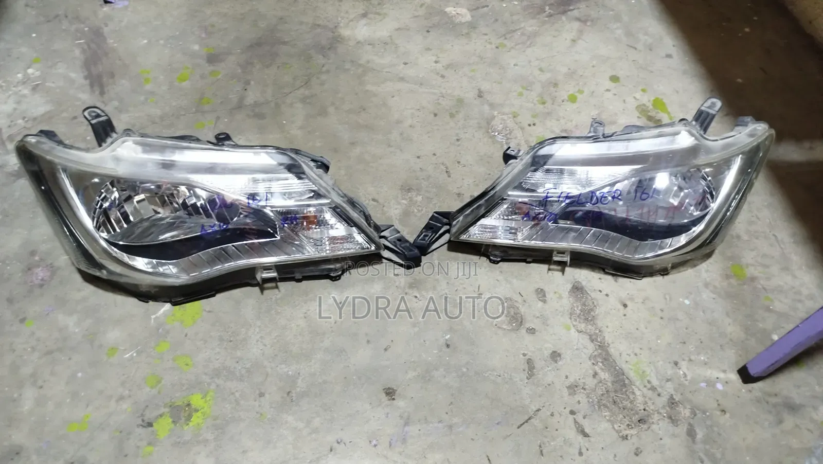 Axio/ Fielder 161 Headlights