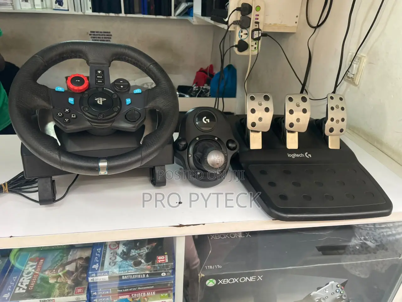 Logitech G29 Racing Wheel + Pedals – PS4/PS5/PC | Ex-Uk