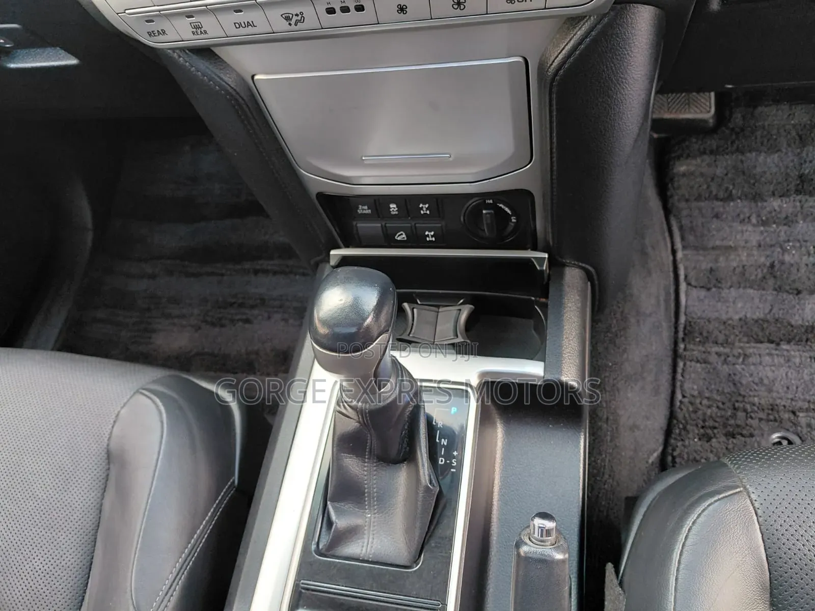 Toyota Land Cruiser Prado 2019 Silver