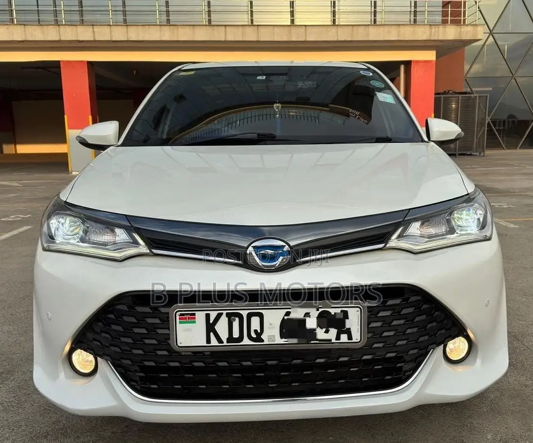 Toyota Corolla Fielder 2017 White