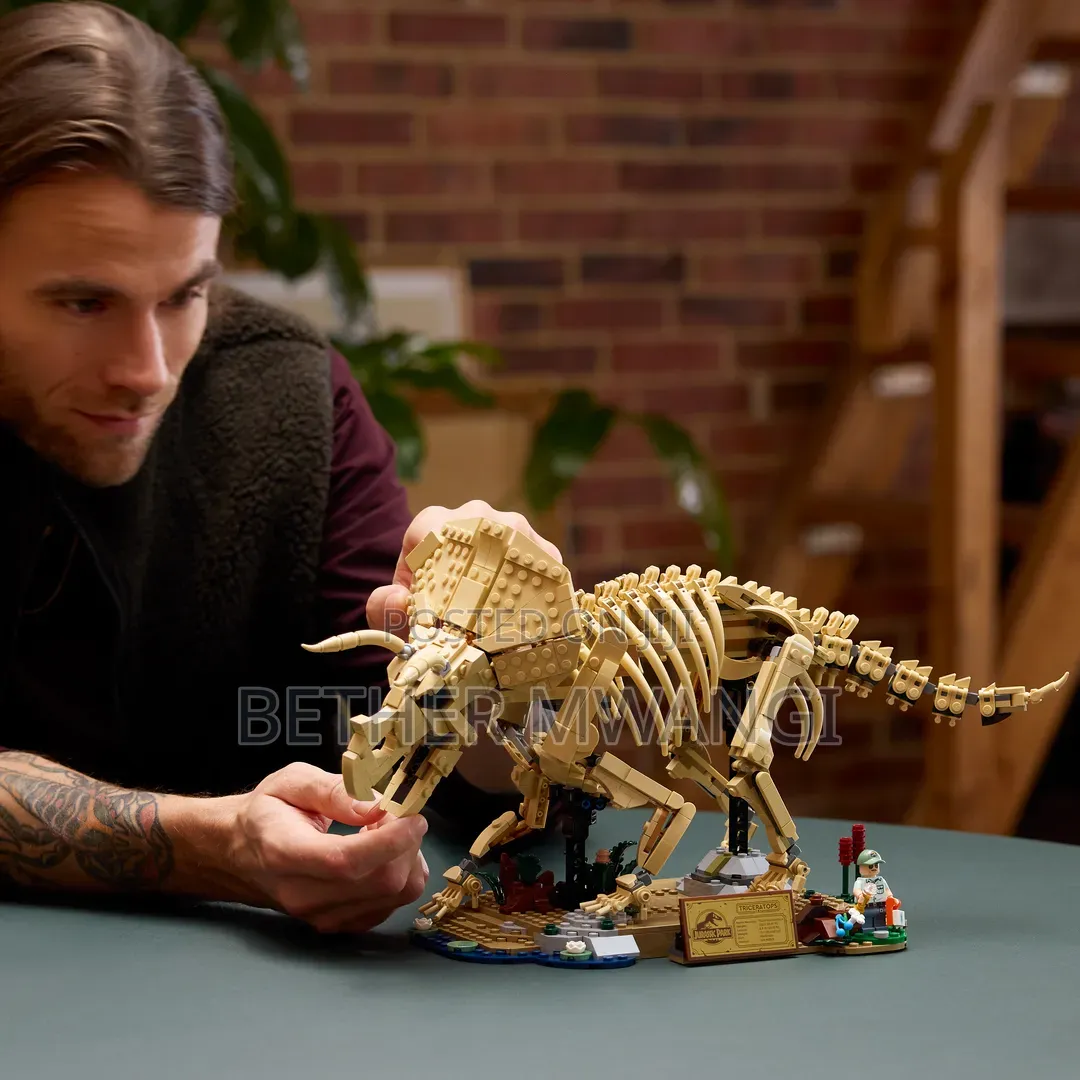 LEGO Jurassic World Dinosaur Fossils: Triceratops