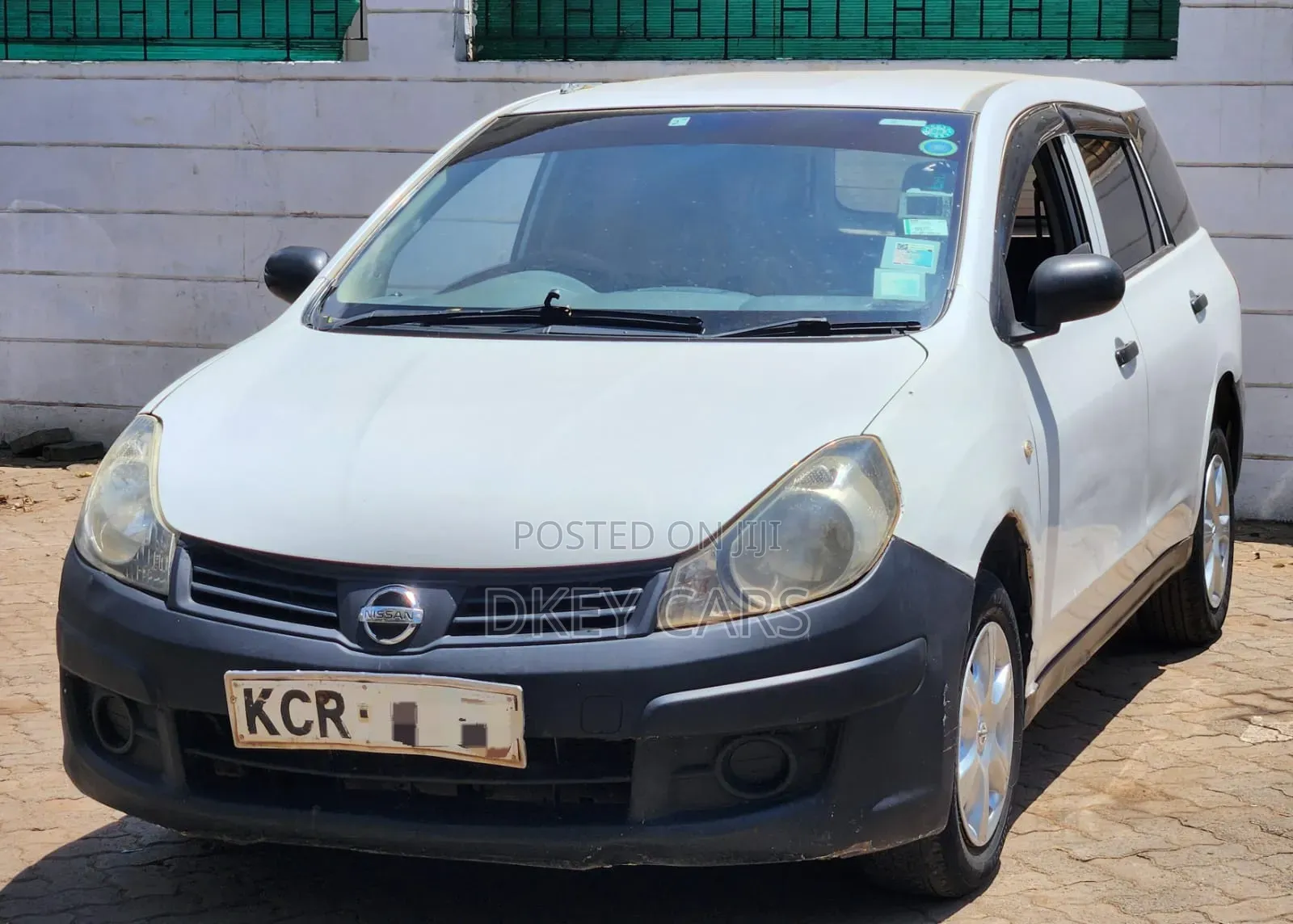 Nissan Advan 2013 White