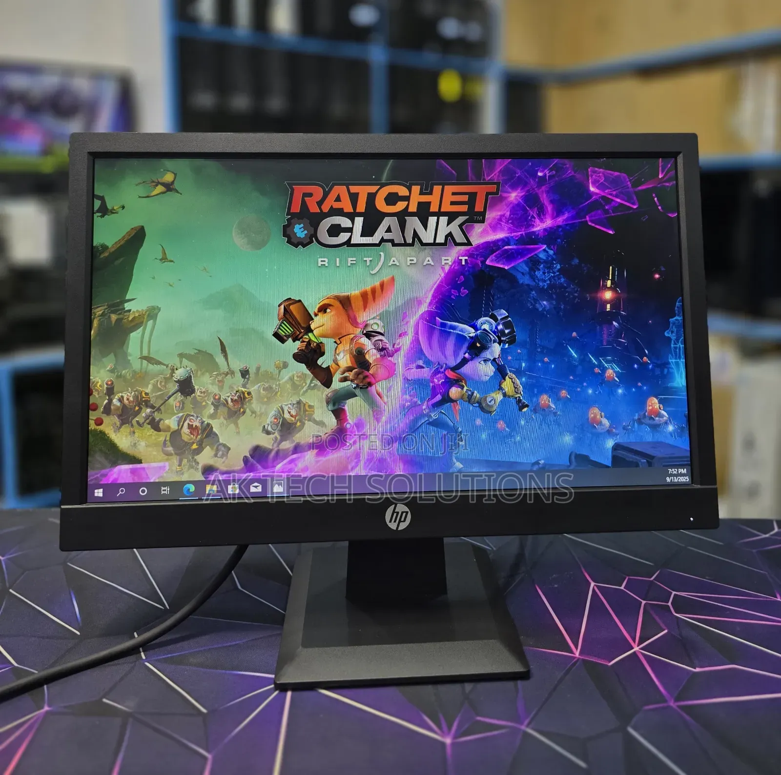 HP P19bg4 Monitor 
19 Inch 
Vga 
 at KSH 4500