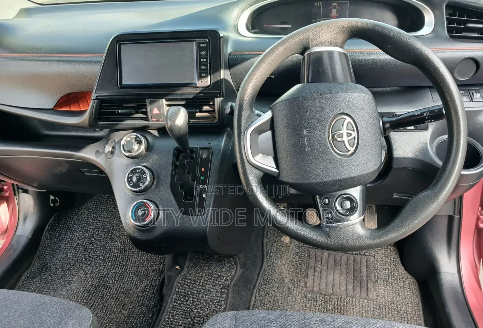 Toyota Sienta 1.5 AWD (6-seater) 2017 Red