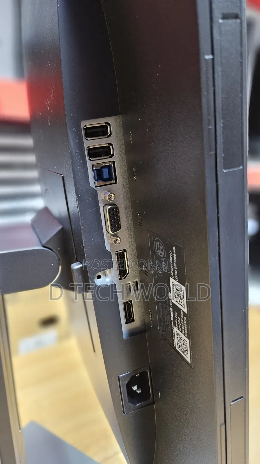 DELL P2217H 22 Inch
 1920 X 1080 ( 60Hz)
 HDMI, DisplayPort, VGA