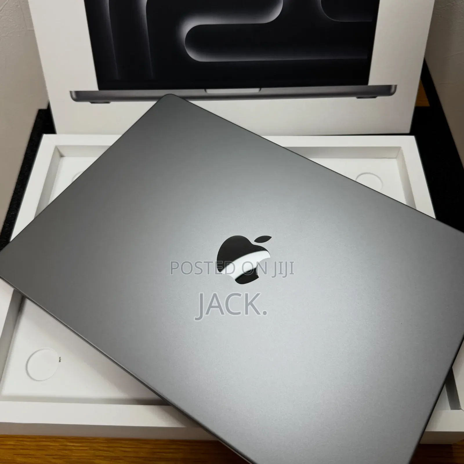 Laptop Apple MacBook Pro 2023 M3 16GB Apple M3 SSD 1T