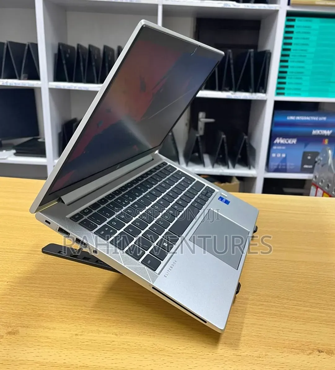 Laptop HP EliteBook 830 G8 8GB Intel Core i5 SSD 512GB
