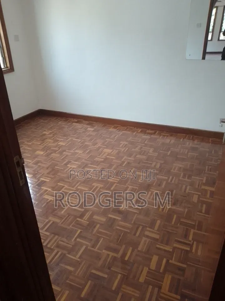 4bdrm Maisonette in Valley Arcade for rent