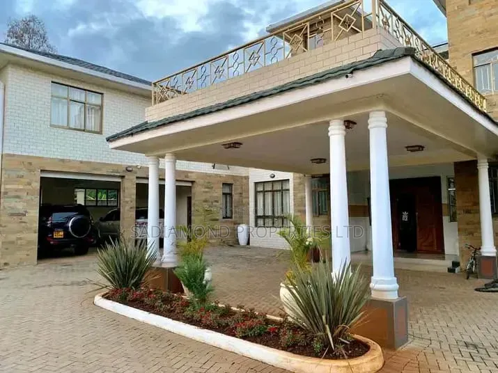 5bdrm House in Hardy for sale