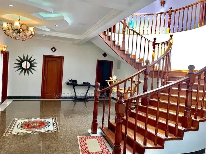 5bdrm House in Hardy for sale