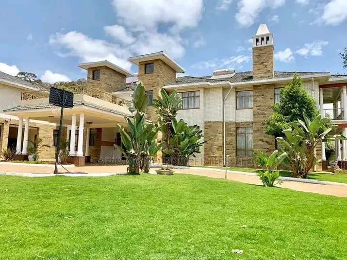 5bdrm House in Hardy for sale