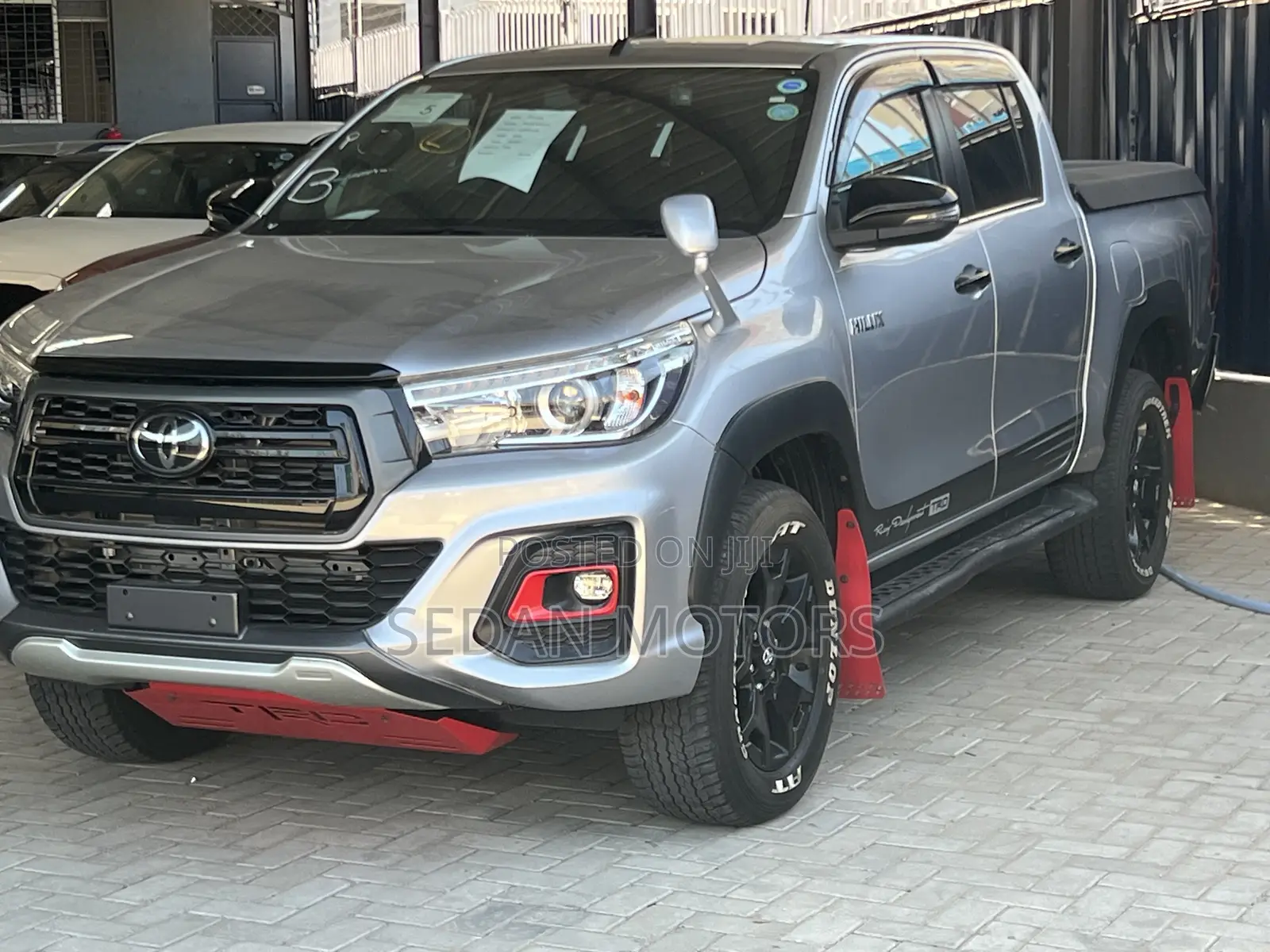 Toyota Hilux 2020 Gray