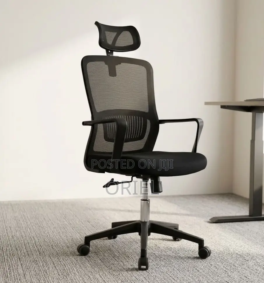 Office Chair : Meshed Back Ergonomic Office Chair
