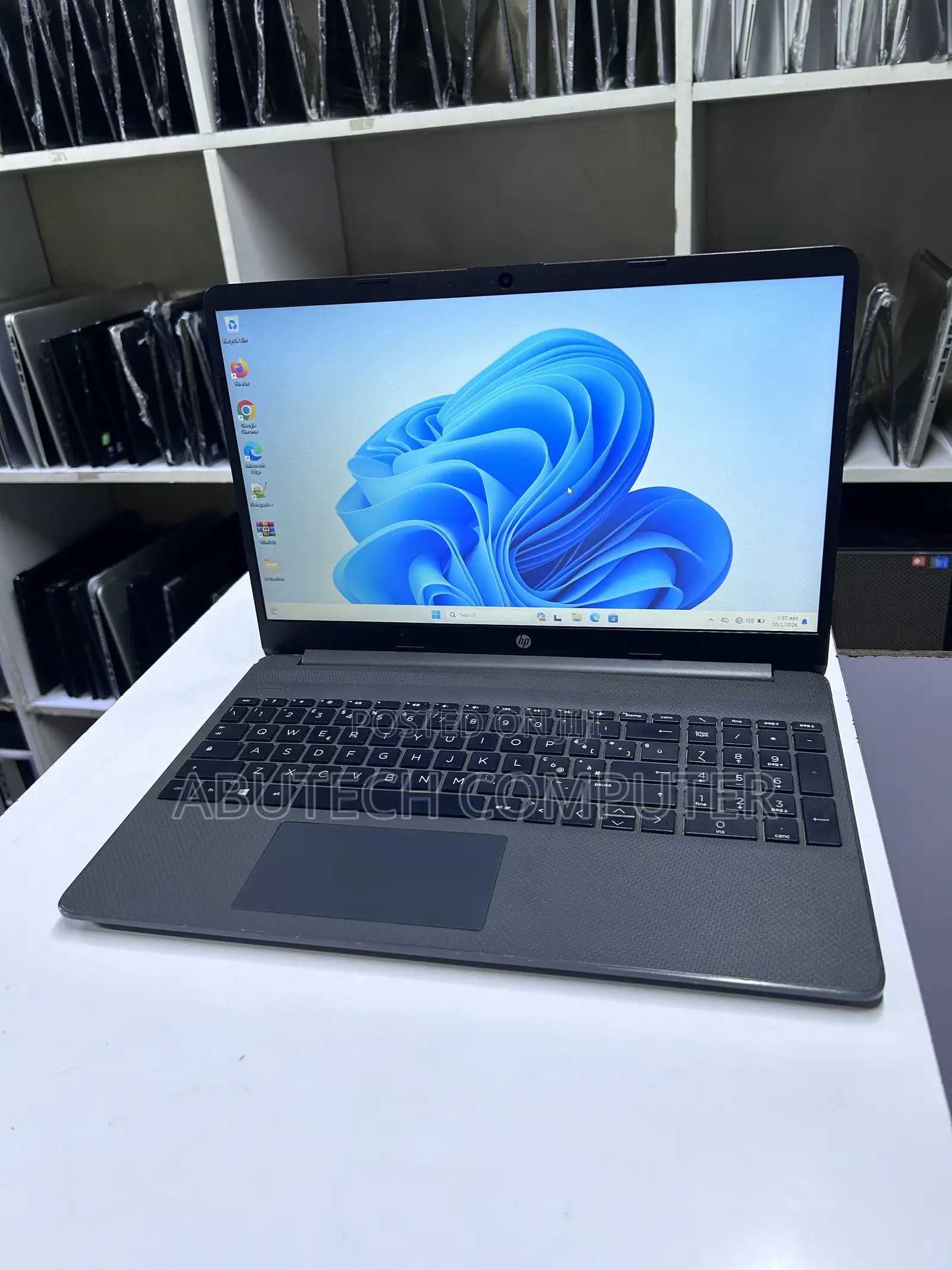 Laptop HP 250 G8 8GB AMD Ryzen 3 SSD 128GB