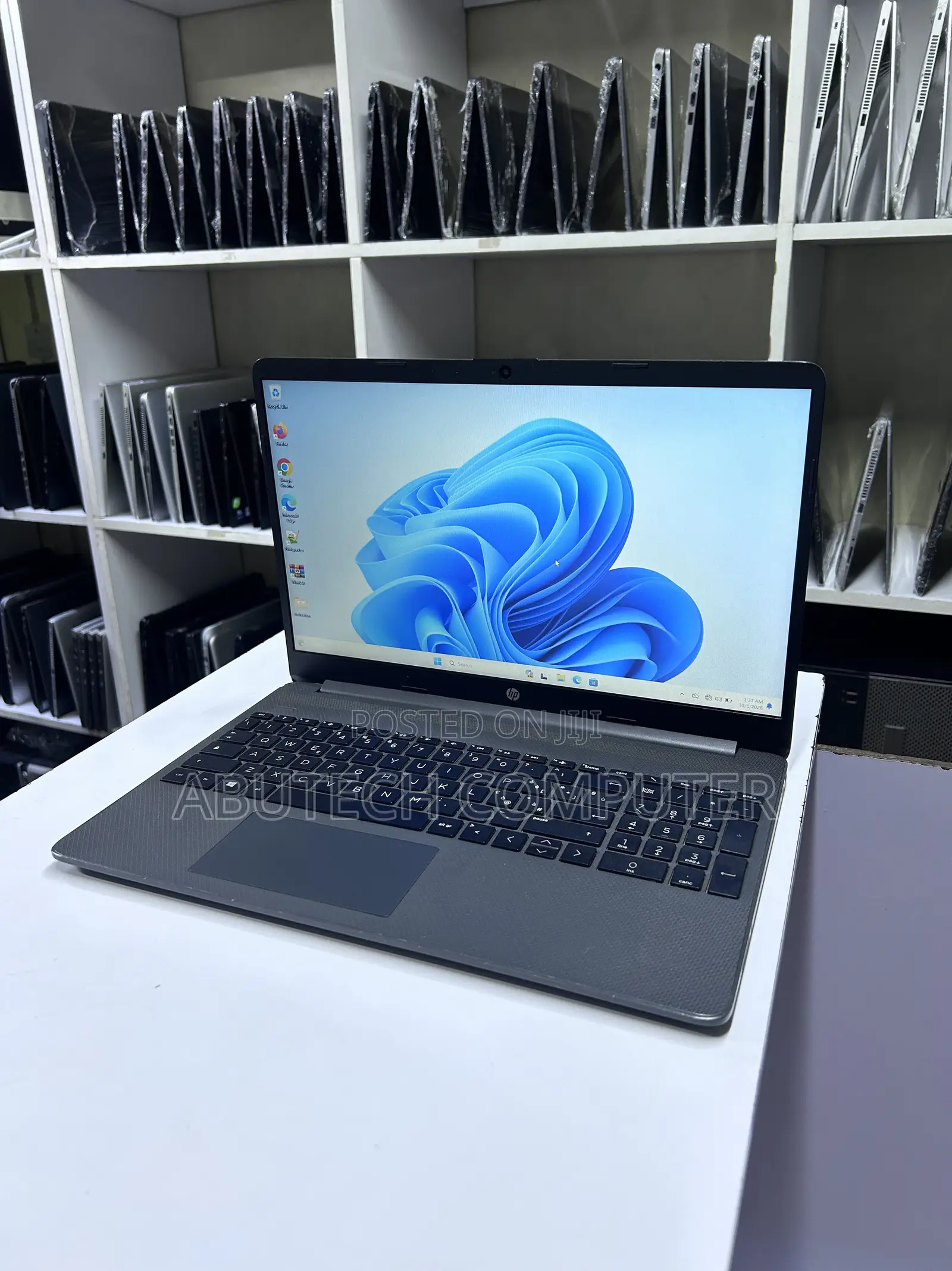 Laptop HP 250 G8 8GB AMD Ryzen 3 SSD 128GB
