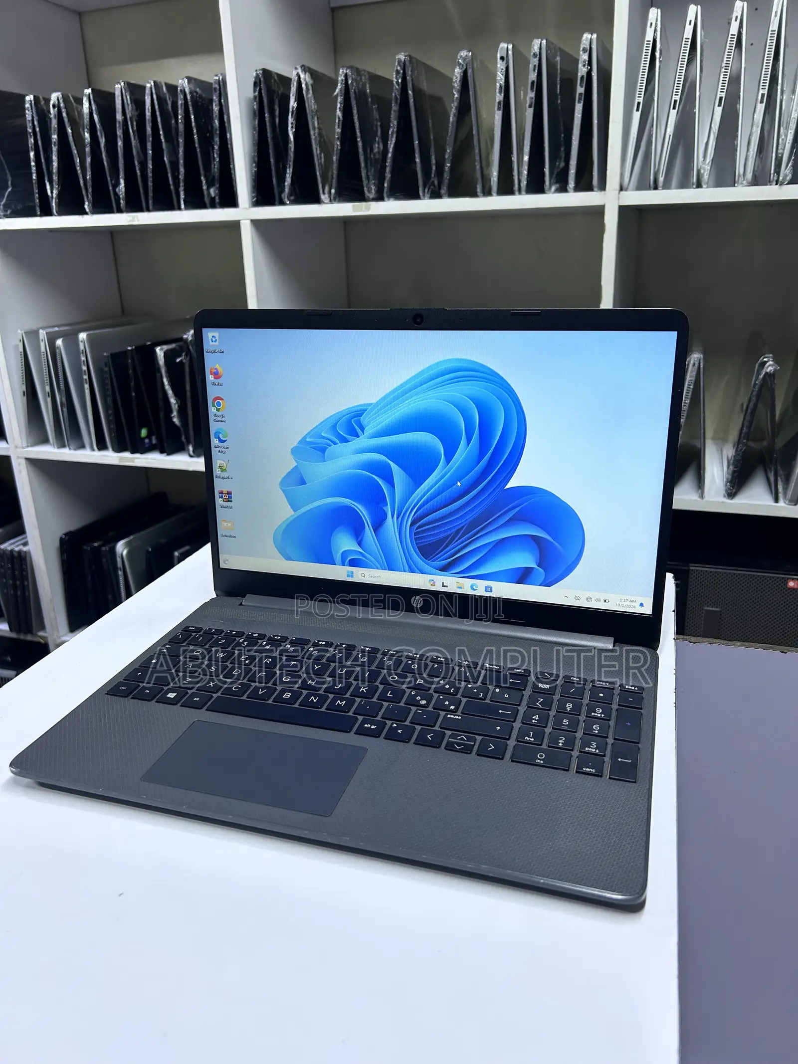Laptop HP 250 G8 8GB AMD Ryzen 3 SSD 128GB