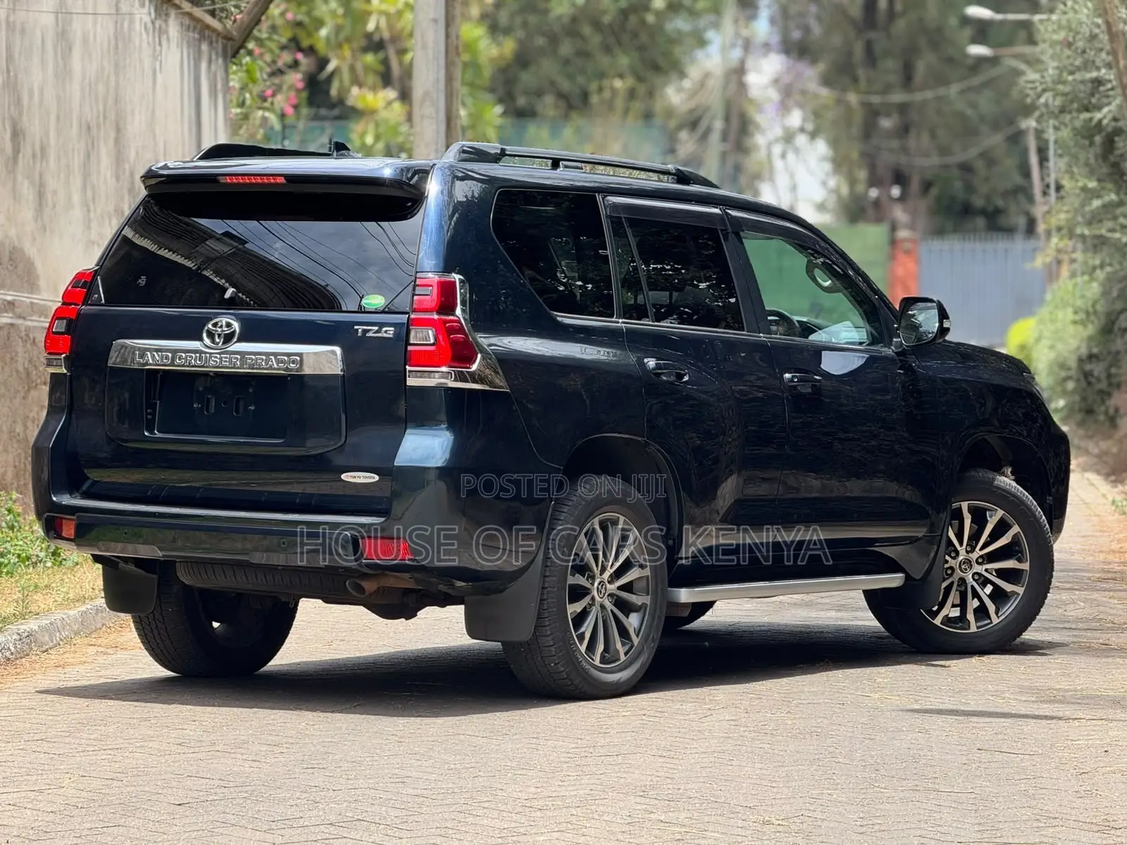 Toyota Land Cruiser Prado 2018 Blue