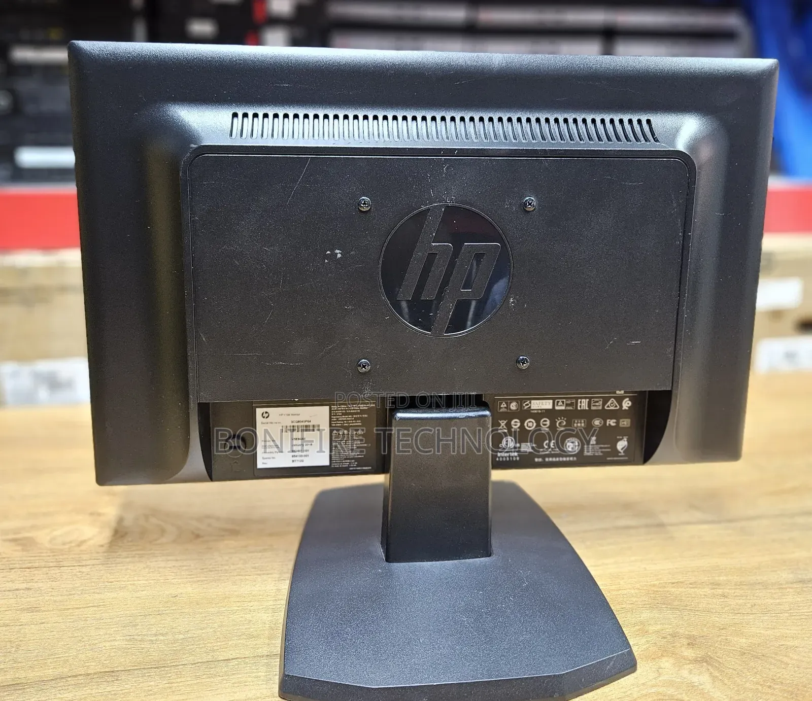 HP V194 Monitor Display Size: 18.5"