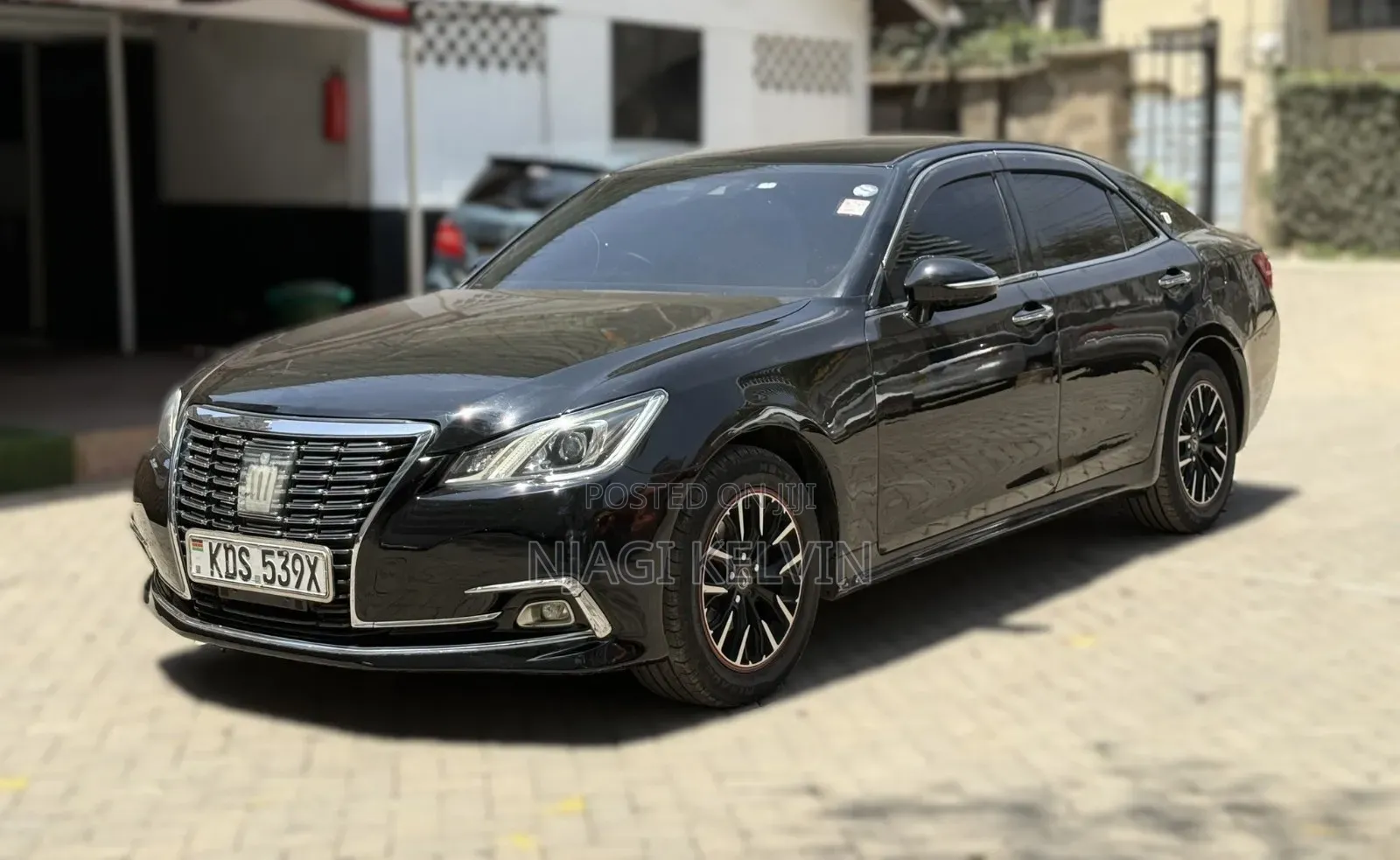 Toyota Crown 2016 Black